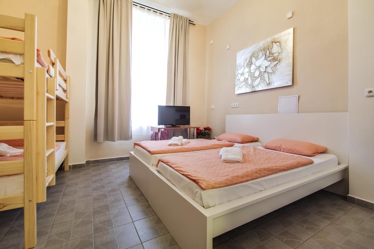 Aparthotel Zarra Praha Ruang foto