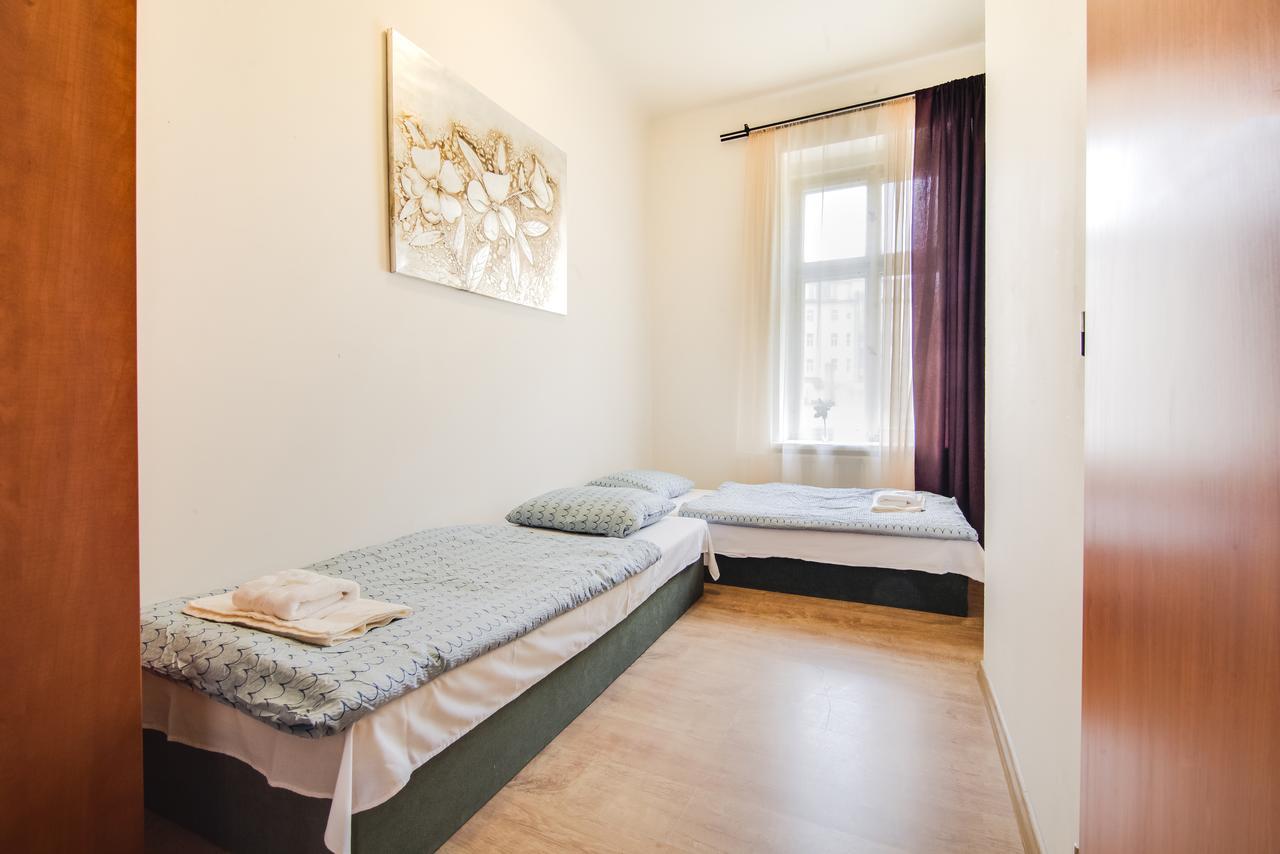 Aparthotel Zarra Praha Bagian luar foto